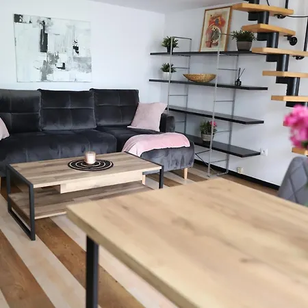 Na Placu Wolnica Centrum Kazimierza Cracovia